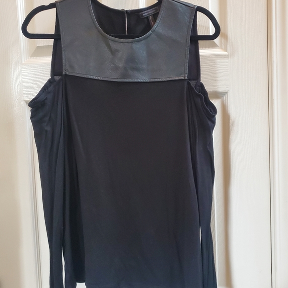 BCBG MaxAzria top. Size M - Picture 2 of 4